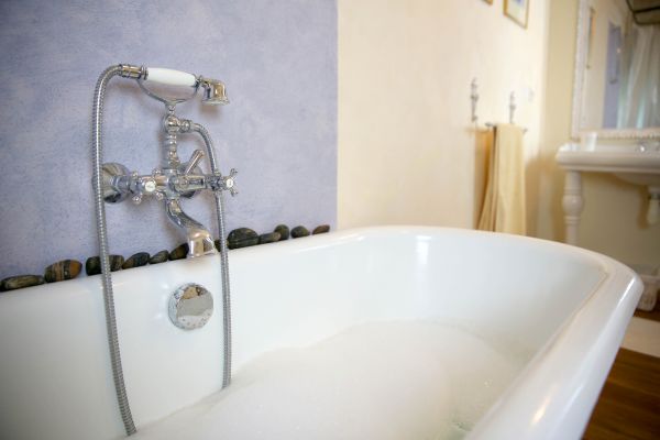 Aurora Bathtub Refinishing